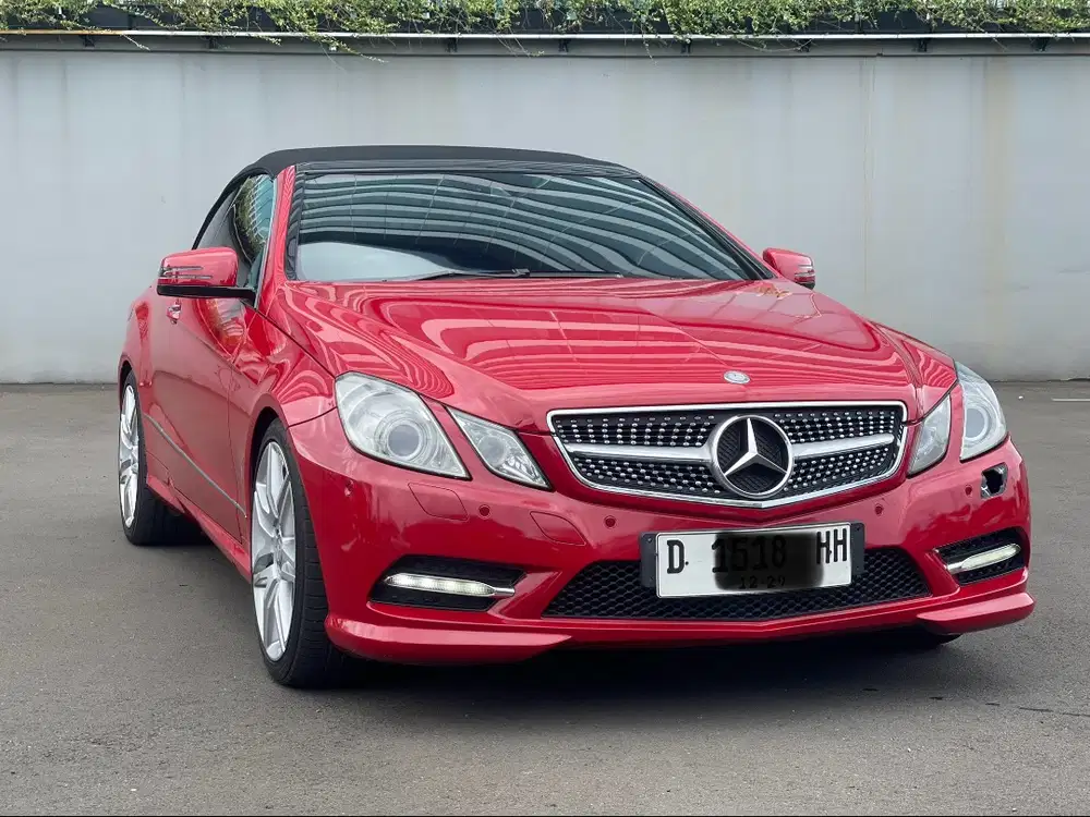 MOBIL JUAL CEPAT! MERCEDES-BENZ E250 CGI COUPE CARBIOLET AT MERAH 2013
