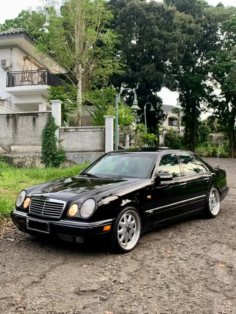Mercedes Benz E320 W210 1997