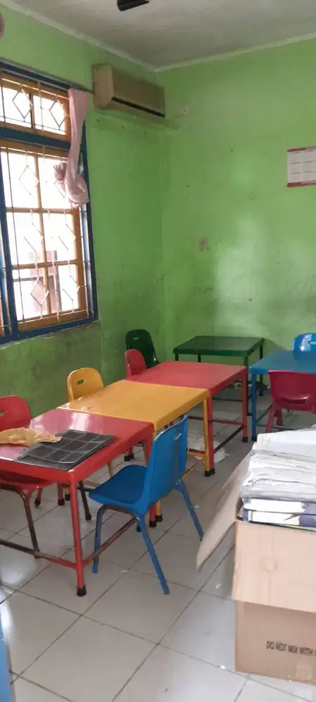 meja belajar anak kuat terbuat dari fiber dan kaki besi dan kursi