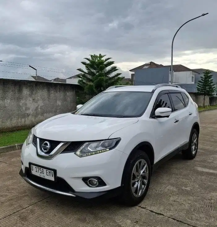 NISSAN XTRAIL 2.5 AT 2016