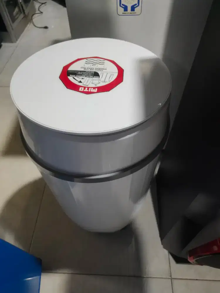 Mesin cuci Portable Mito pemakaian baru sebentar