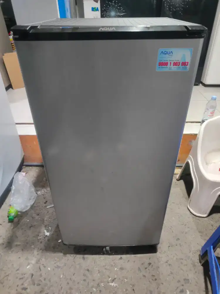 Kulkas Aqua 1pintu normal dan mesin masih orisinil