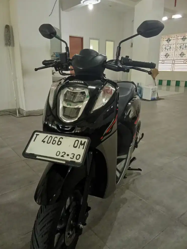 Genio CBS 2024 Hitam Silver (Bagus)