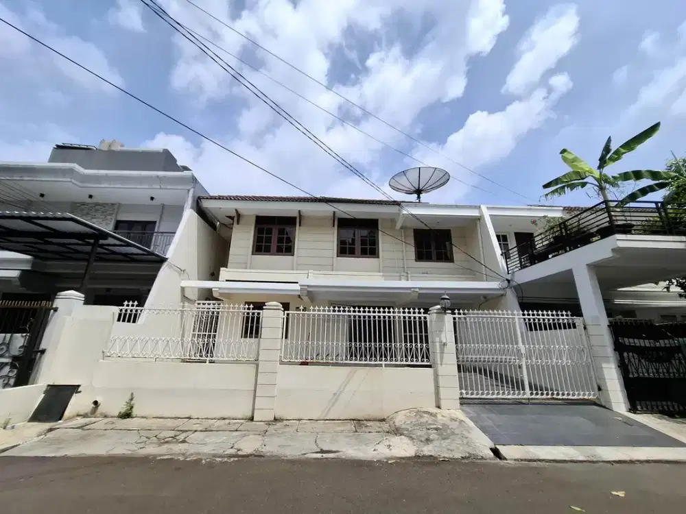 Rumah Janur Elok, Kelapa Gading
