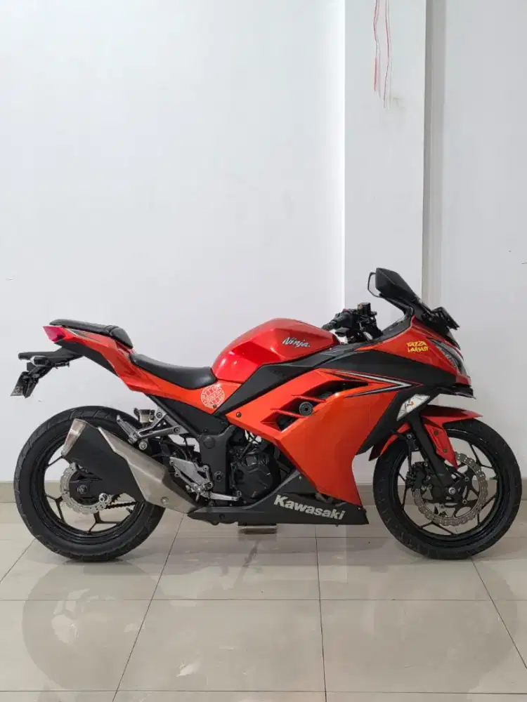 Dp 500rb Kawasaki Ninja 250FI thn 2017 Siap Pakai