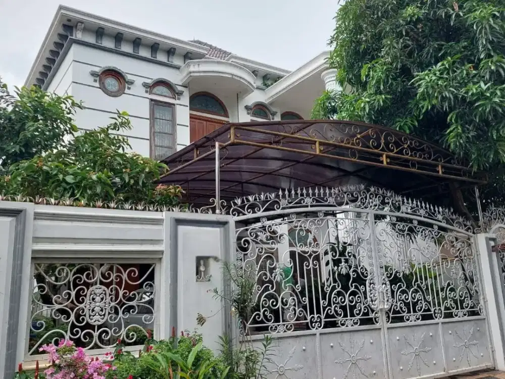 Dijual Hidden Gem di Petukangan! Rumah Luas, Asri & Siap Huni di Jakarta Selatan