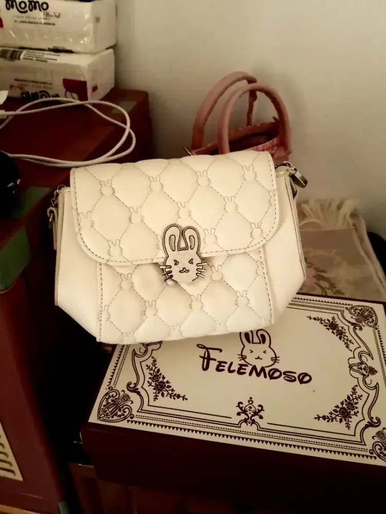 Sling tas kecil gemoy