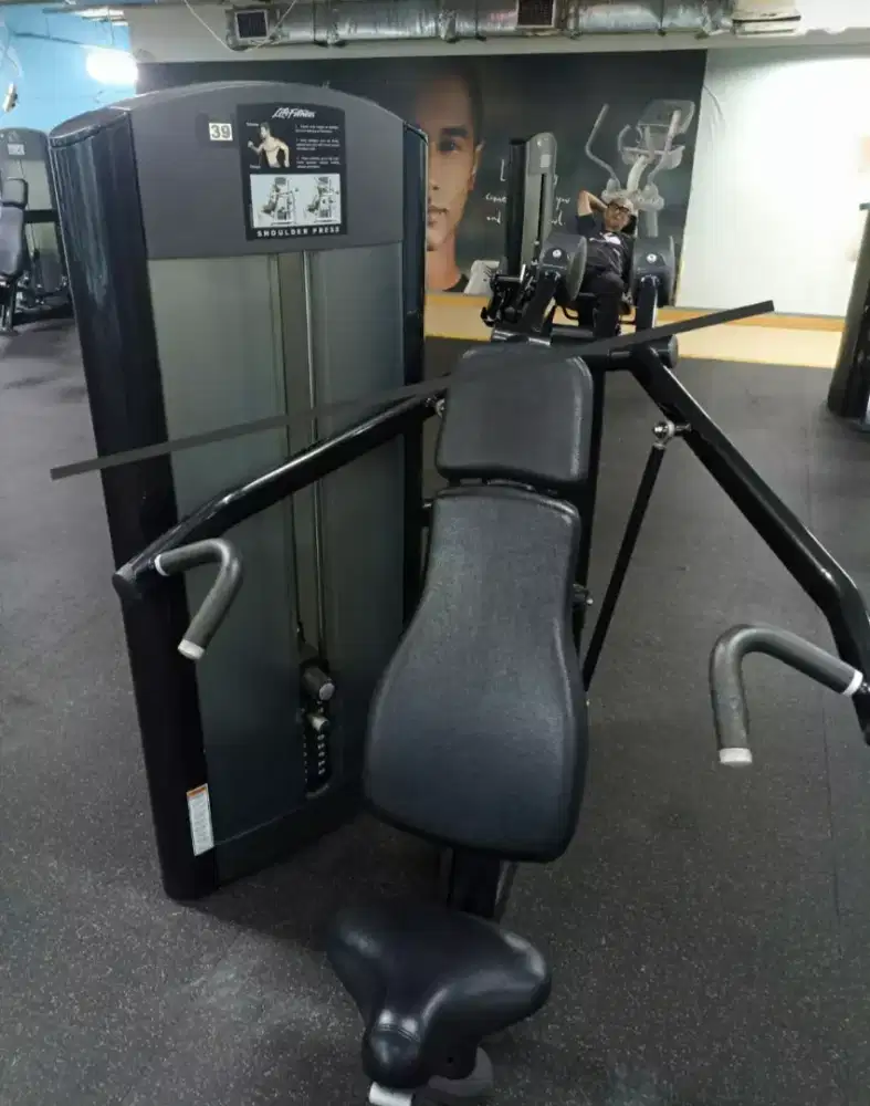 Alat gym Lifefitness USA