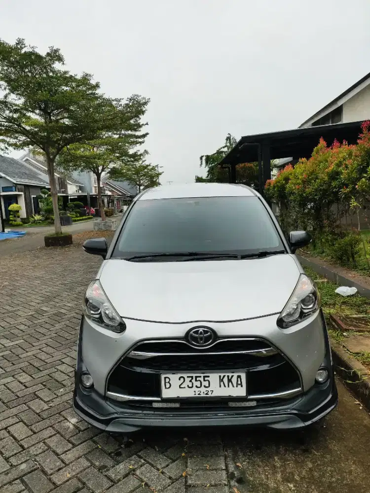 Sienta V KM50rban asli record service toyota