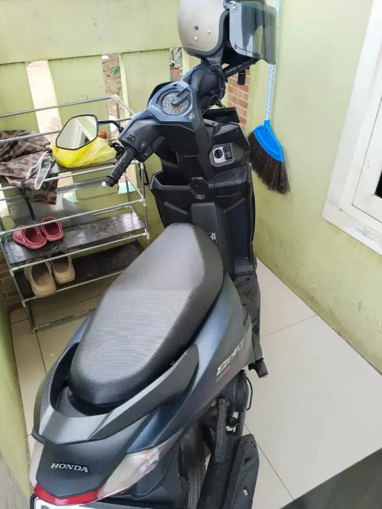 BEAT DELUXE SMARTKEY 2024