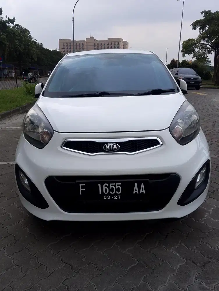 KIA PICANTO SE AT/AUTOMATIC 2013 PUTIH