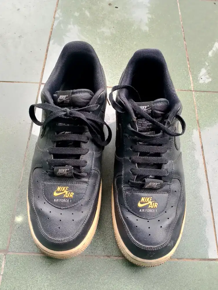 NIKE AIR FORCE 1