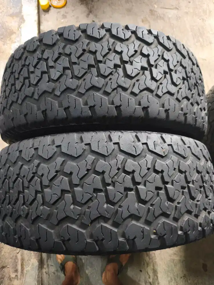 Maxxis Bravo AT 285 60 R18