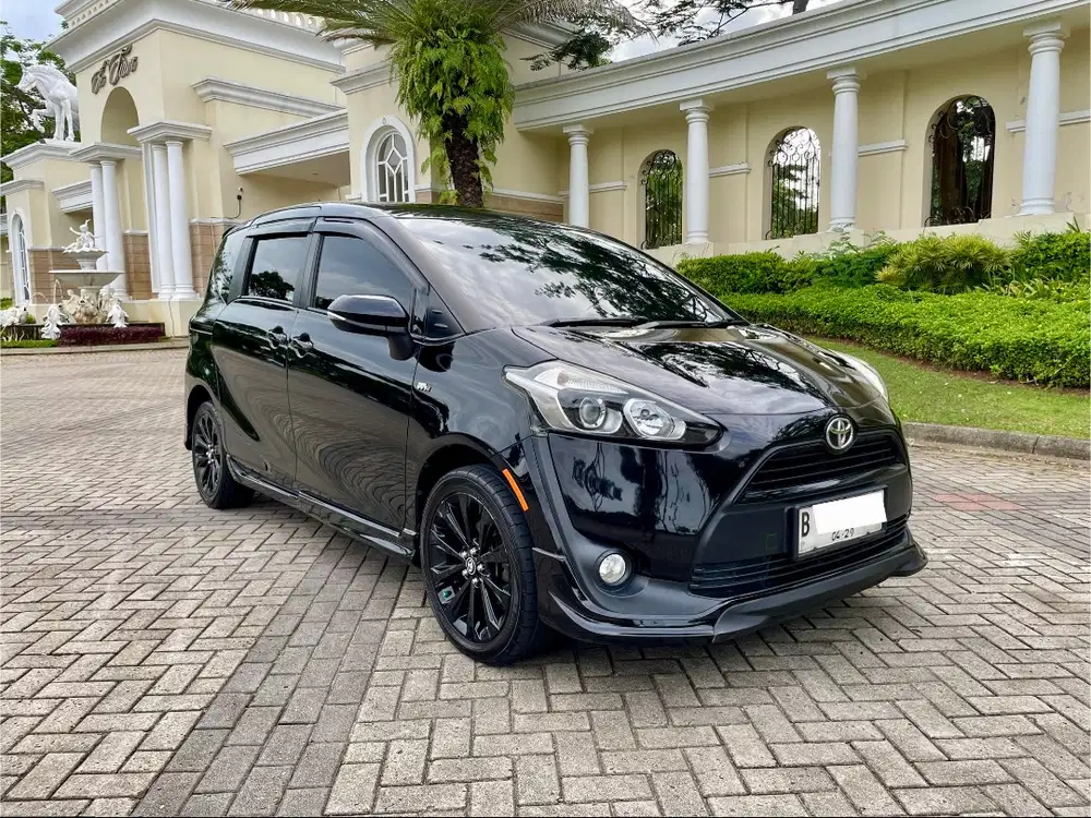 [CASH] Sienta V AT Pribadi