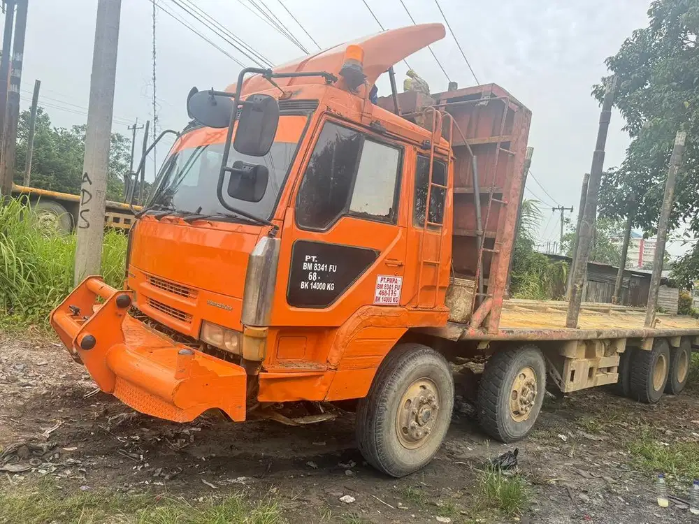 Dijual truk balak trinton losbak