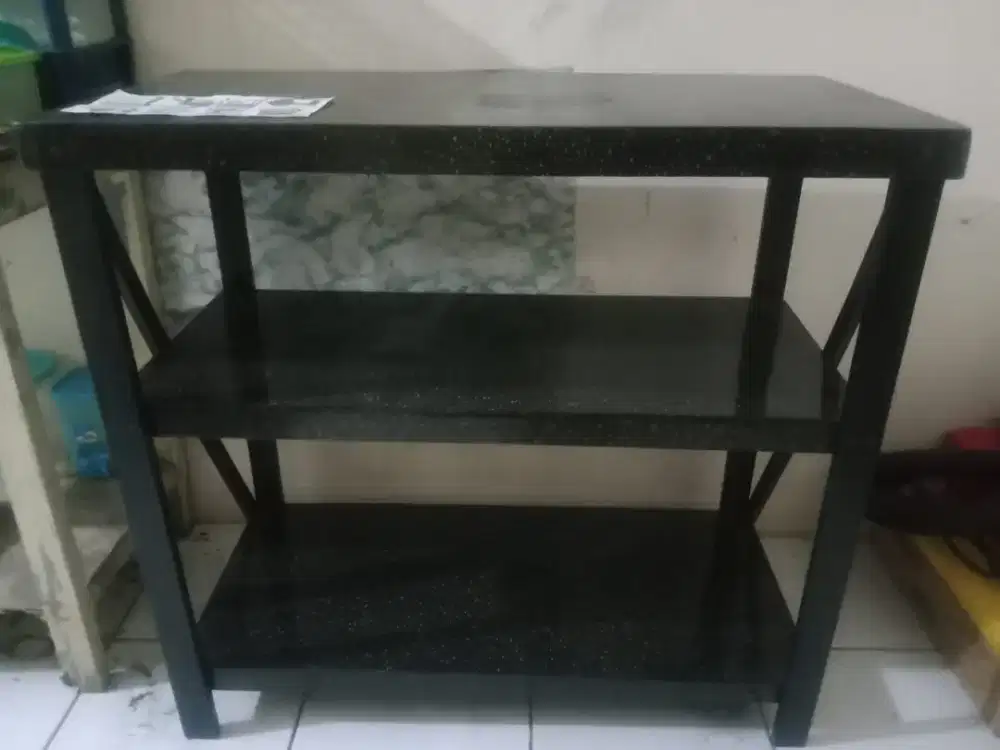 Meja kompor kondisi masih baru