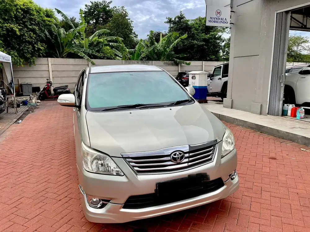 Toyota Innova G luxury 2.0 bensin 2013 AT silver metallic