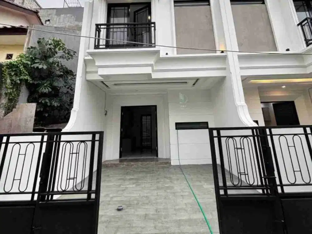 Rumah Siap Huni hanya 10 menit jalan kaki ke stasiun depok/ 3 menit Fasilitas Lengkap