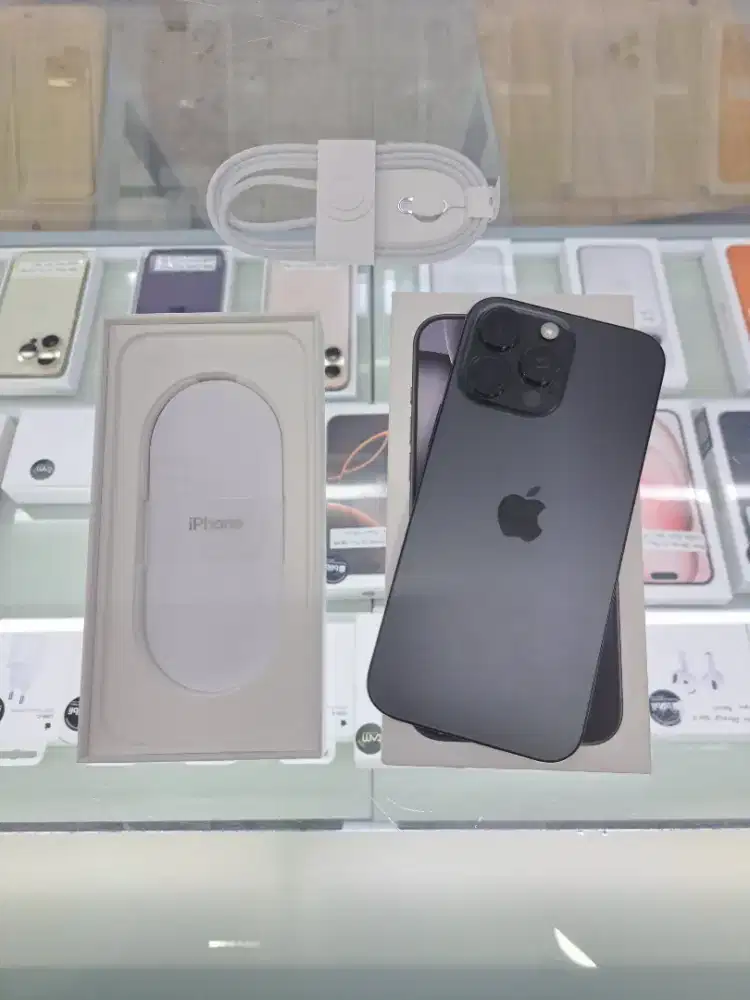 IIPhone 16 Pro Max 512GB Black Inter Beacukai Apple Care+ ON Nego