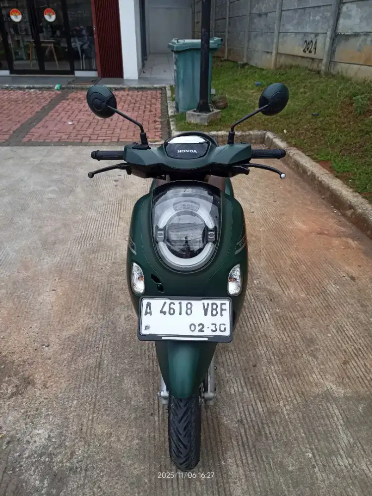 Scoopy Stylish GreenKeyless