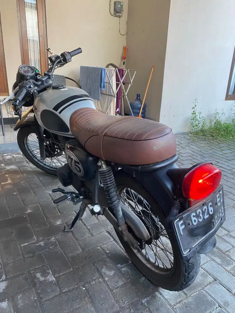 Dijual Motor Kawasaki W175 Jatingaleh Semarang