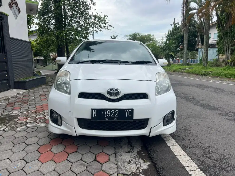 Toyota Yaris E Matic 2012