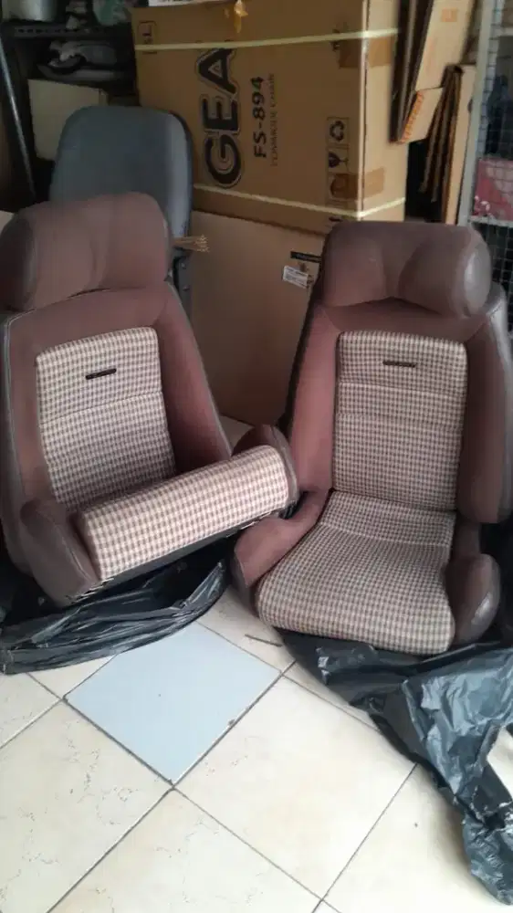 Recaro LX headrest busa