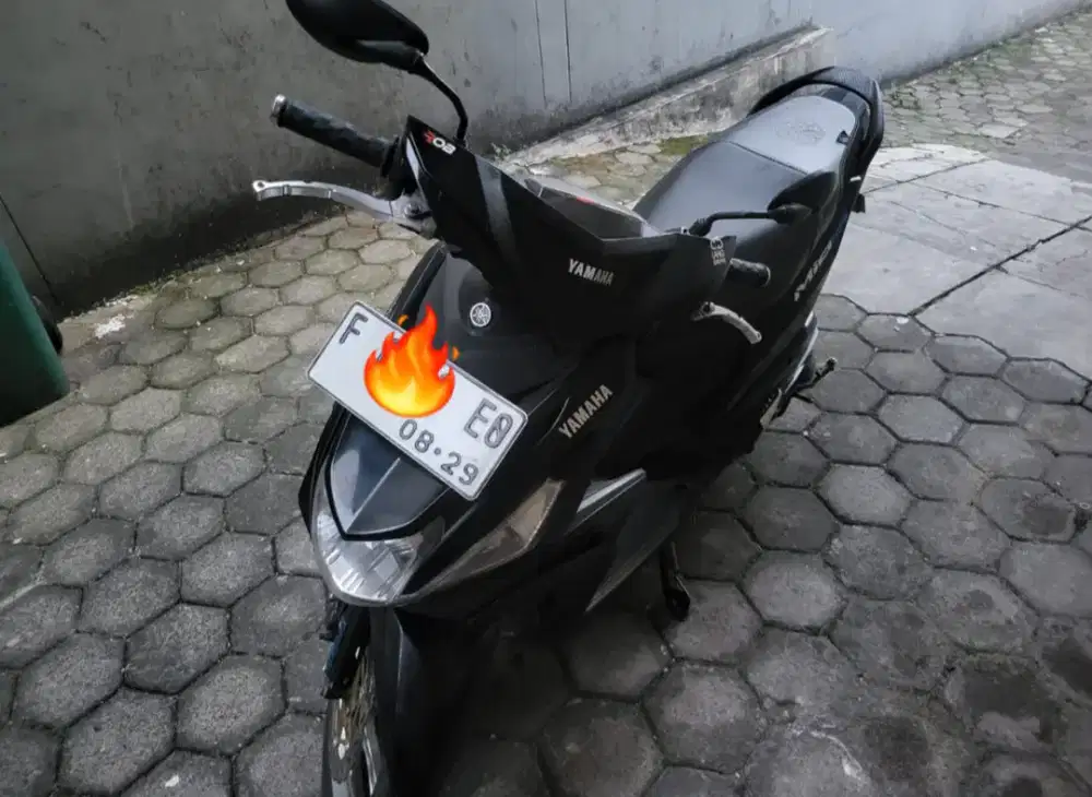 Di jual motor yamaha mio iM3 cc 125 warna black