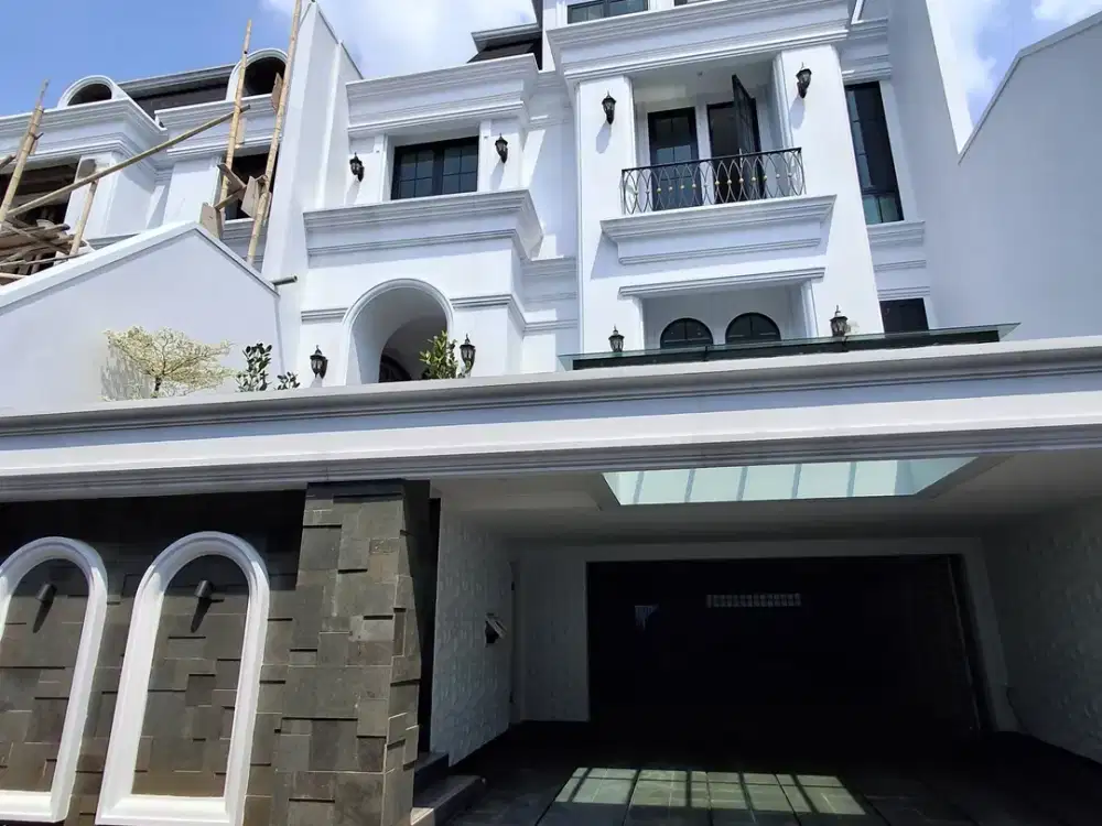 Rumah Cilandak Belakang Citos Swimming Pool