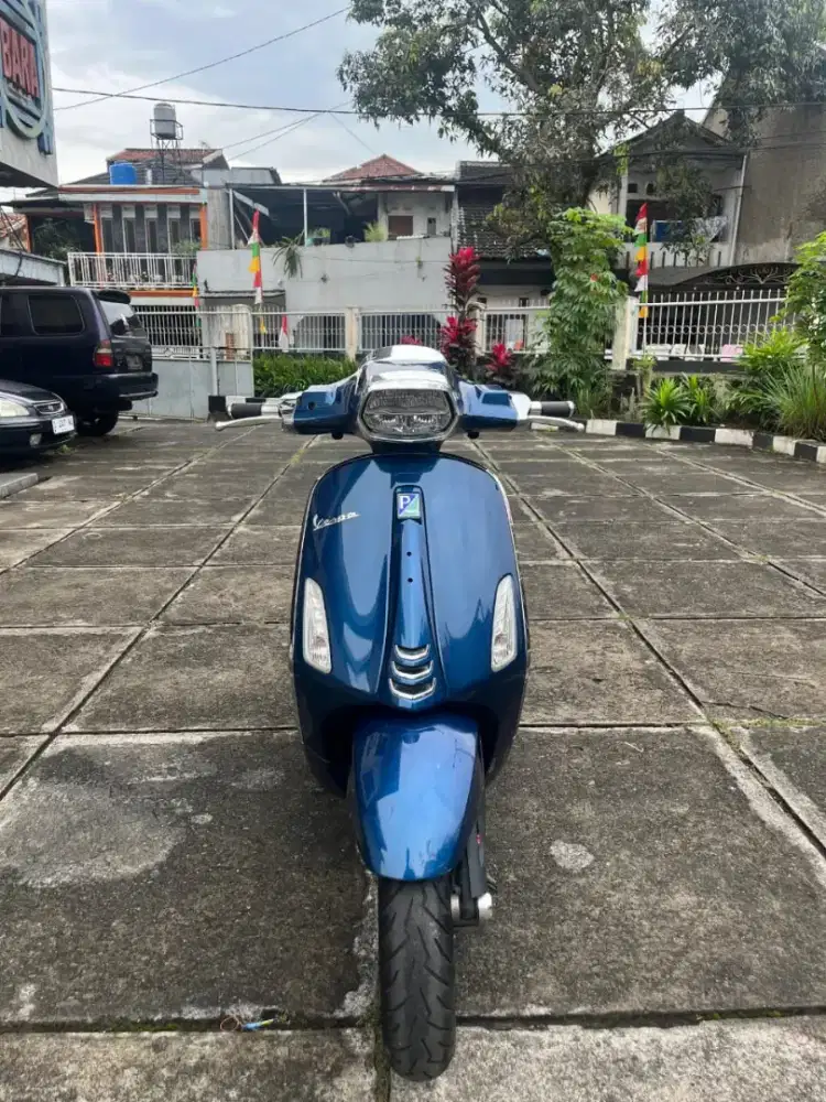 Dijual murah vespa sprint 150 iGet