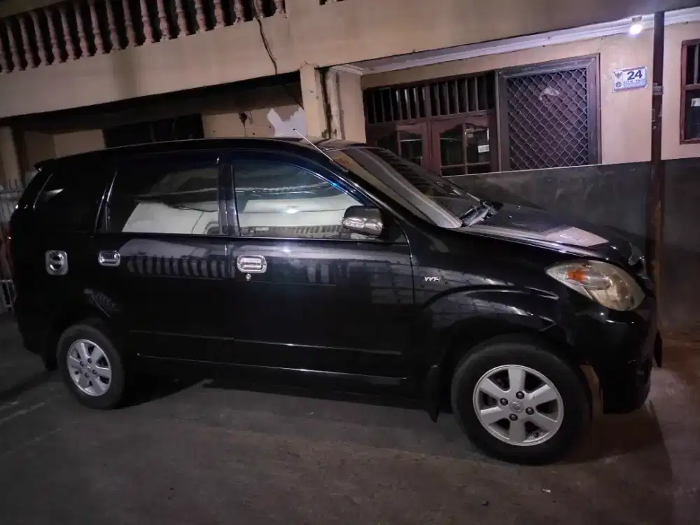 AVANZA MATIC SECOND 2010