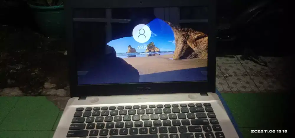 Laptop Asus Intel(R) Celeron Jual Cepat