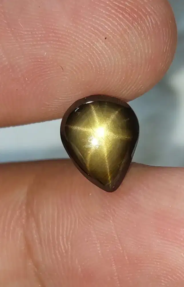 Natural safir golden star