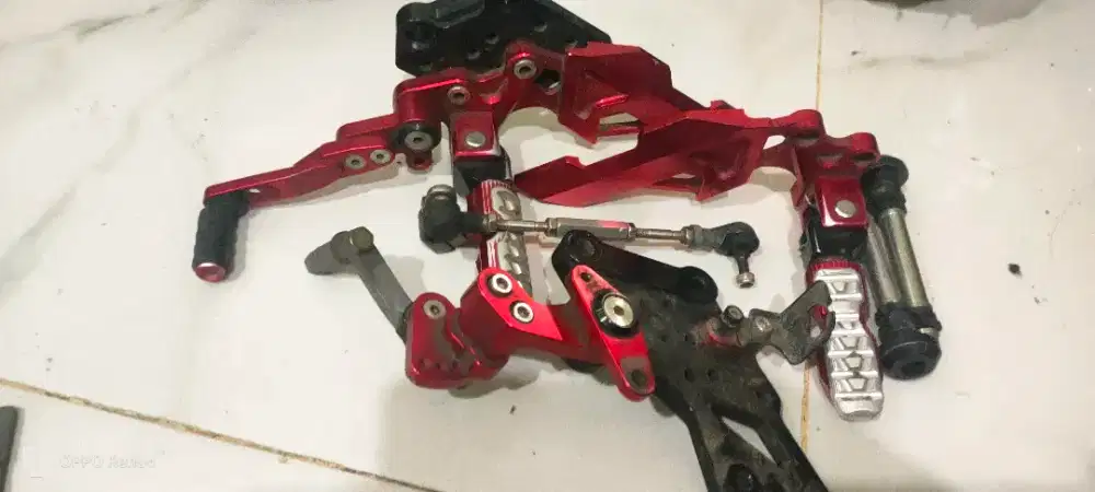 Aksesoris foostep ninja250.