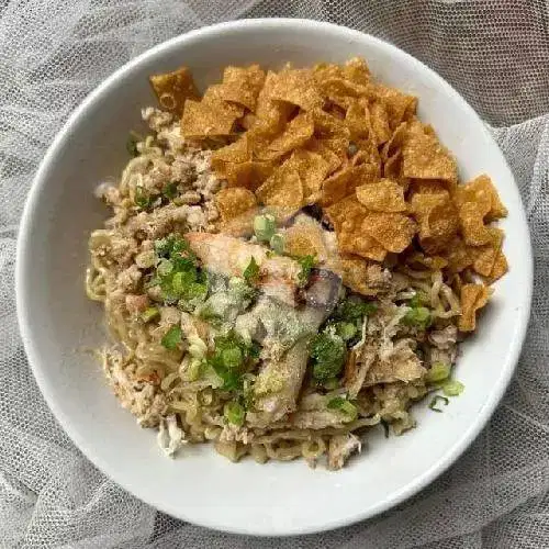 DICARI TUKANG MASAK MIE BERPENGALAMAN, JUJUR, DI SEKITAR GLODOK