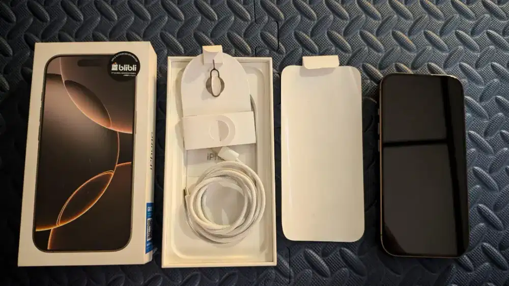 iPhone 16 Pro 256 GB Dessert Titanium