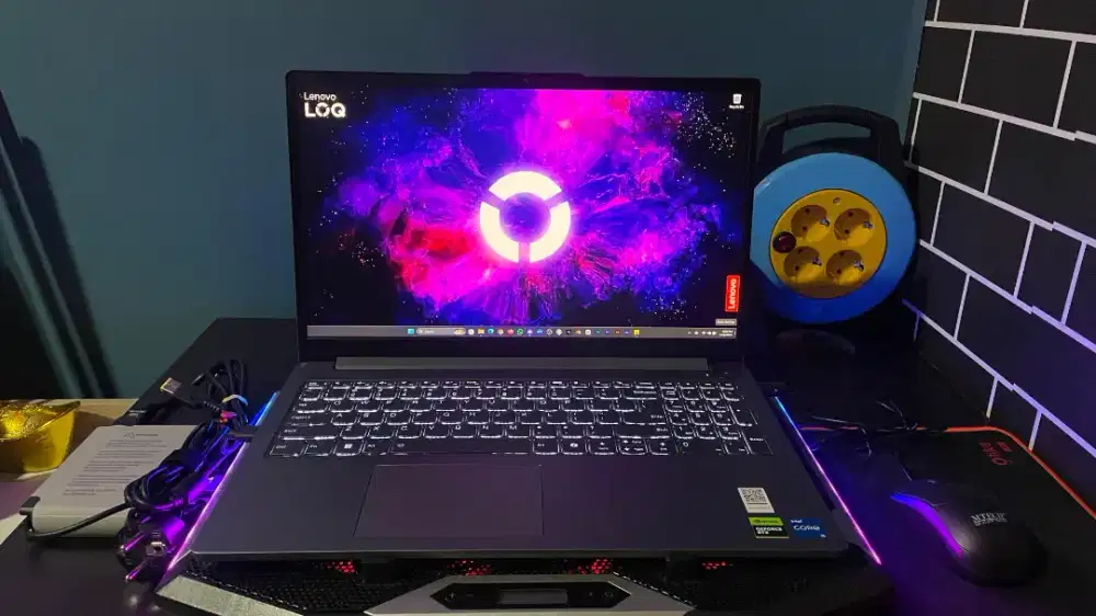 LAPTOP LENOVO LOQ essential 15IAX9 (2025)