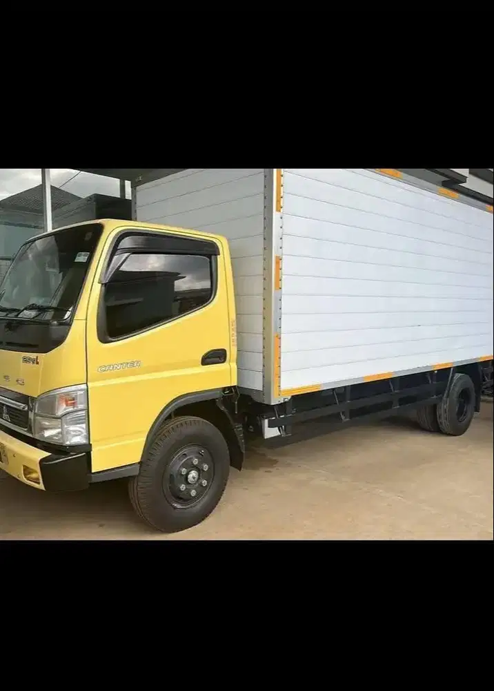 Truk Colt diesel box canter 6 roda FE 74L long 2020 km 44.000
