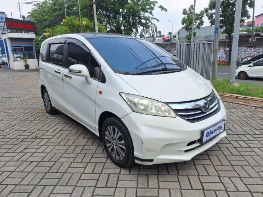 LOW DP Honda Freed 1.5 S Bensin-AT 2012 TVJ