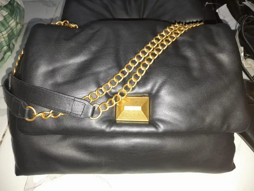 H&M Bag (padded shoulder bag black - ladies)