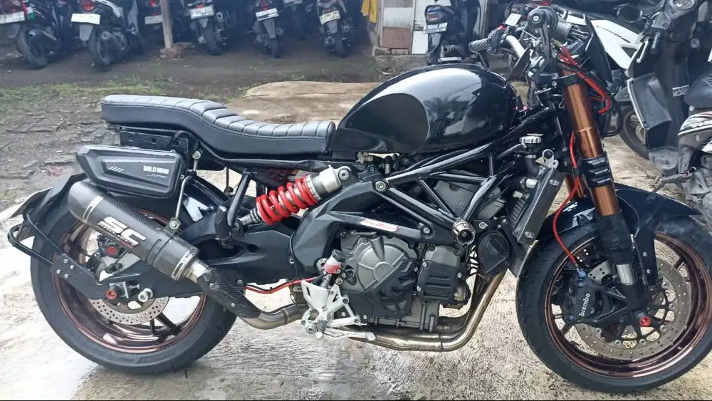 Benelli bn 600 custom