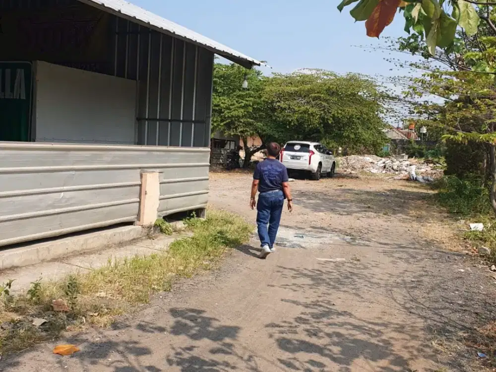 Di Bawah NJOP Mainroad Soekarno Hatta dekat Metro Mall