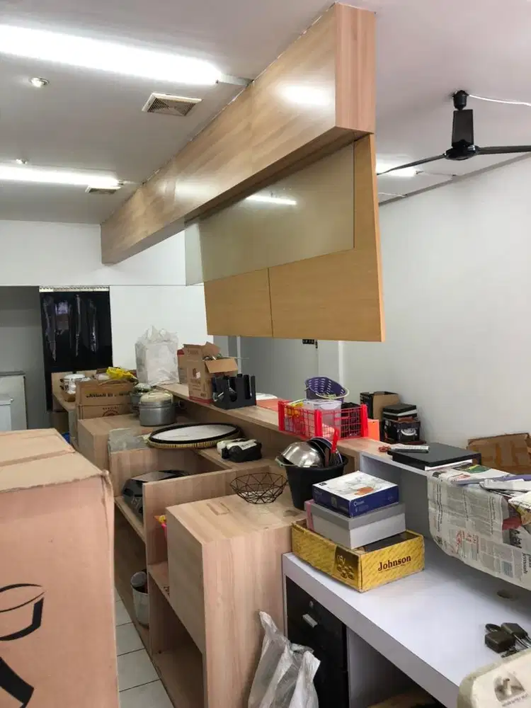 Dicari karyawan di kedai makanan bakmie dan jus