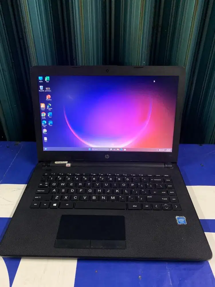 Laptop hp bs709tu