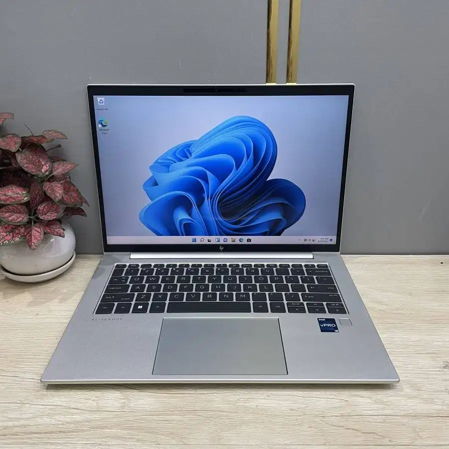 Laptop HP Elitebook 840 G9 Core i7-1265U RAM DDR5 Layar 14inch N-ETM