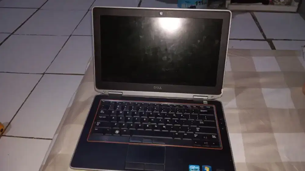 Laptop Dell Latitude E6320