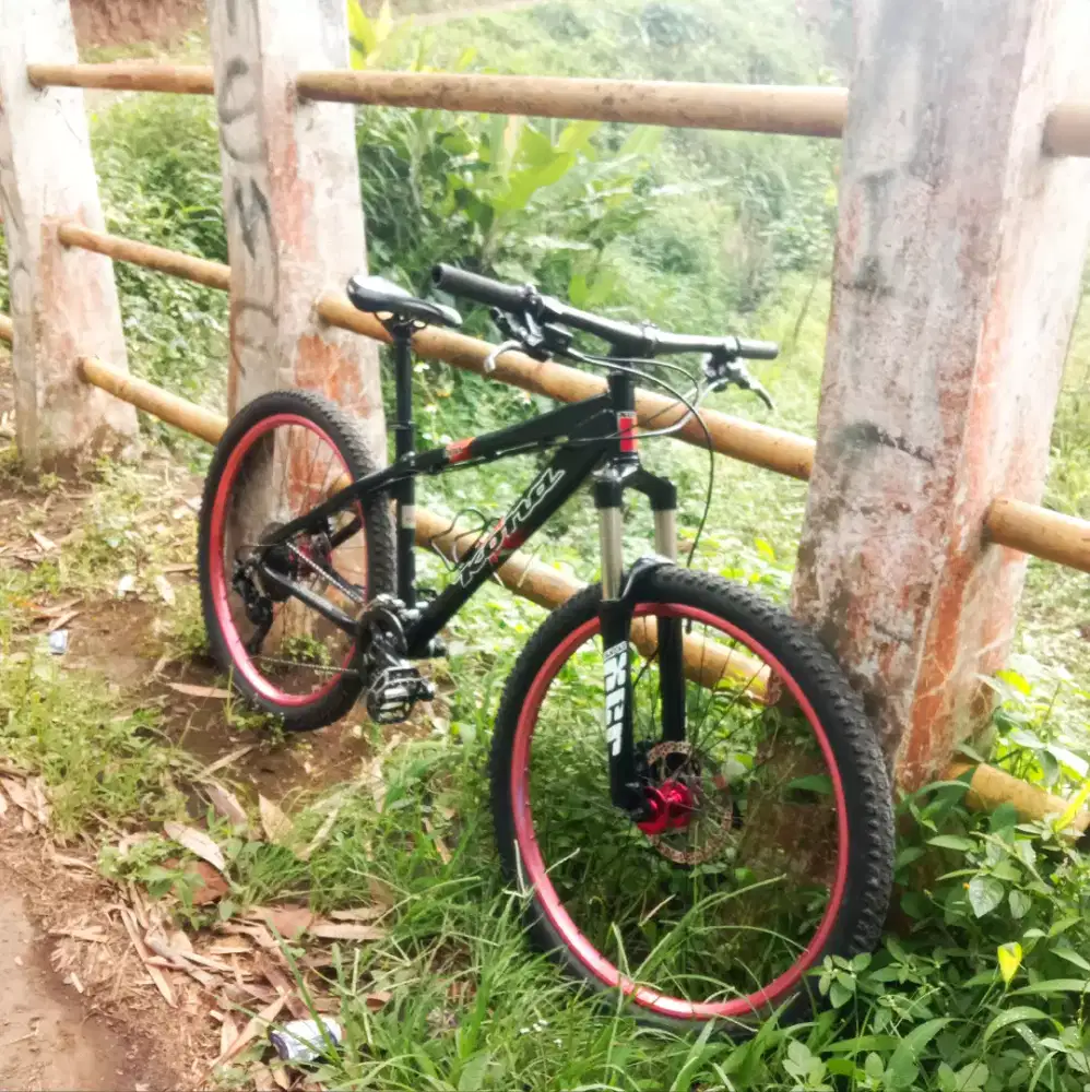 sepeda gunung MTB KONA HOSS RARE ITEM grupset SHIMANO DEORE 3x10 27.5
