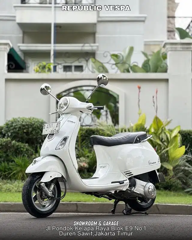 DIJUAL MURAH PIAGGIO VESPA LX 150 2VIE TH 2012 PERFECT CONDITION