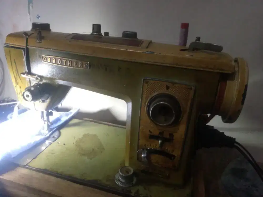 Mesin jahit jadul Brother ZU2 B680