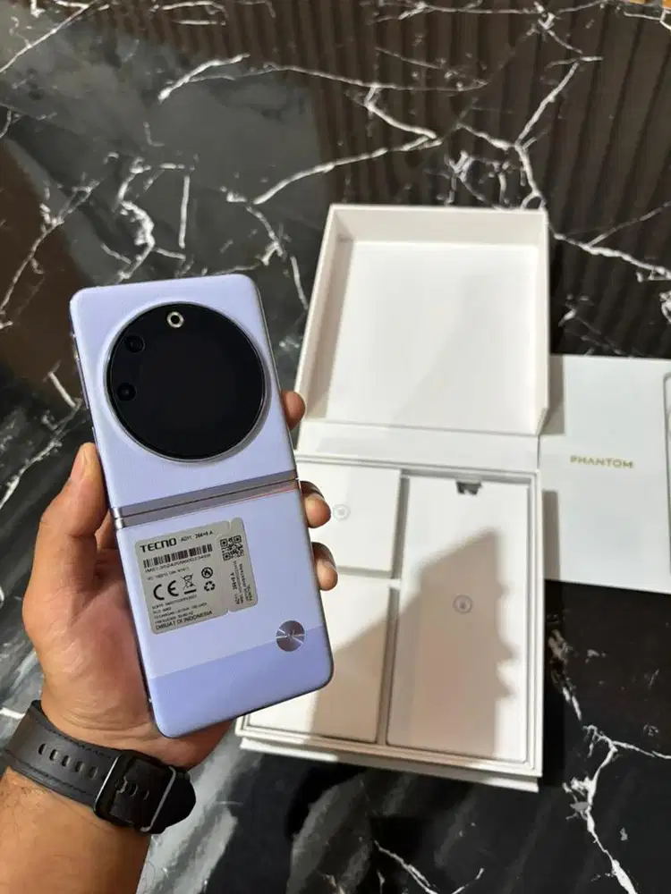Tecno phantom v flip 5g 8/256gb fullset